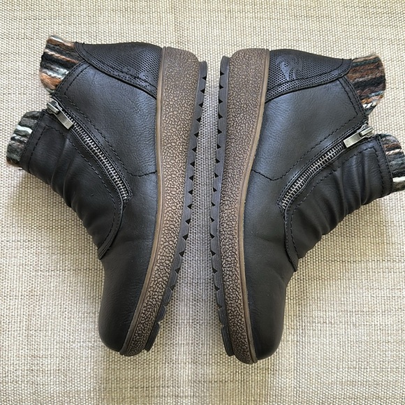 Patrizia by Spring Step Tracie Ankle Bootie - Picture 5 of 13